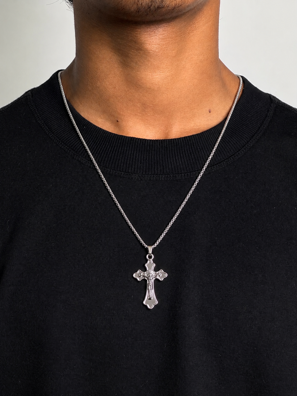 FLORAL CROSS PENDANT