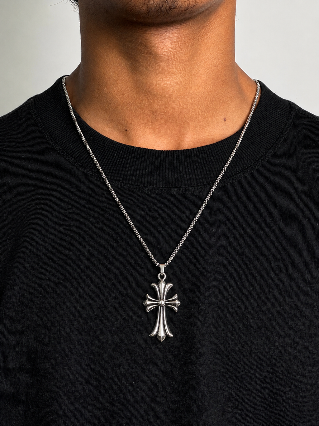 ETHERNAL CROSS PENDANT