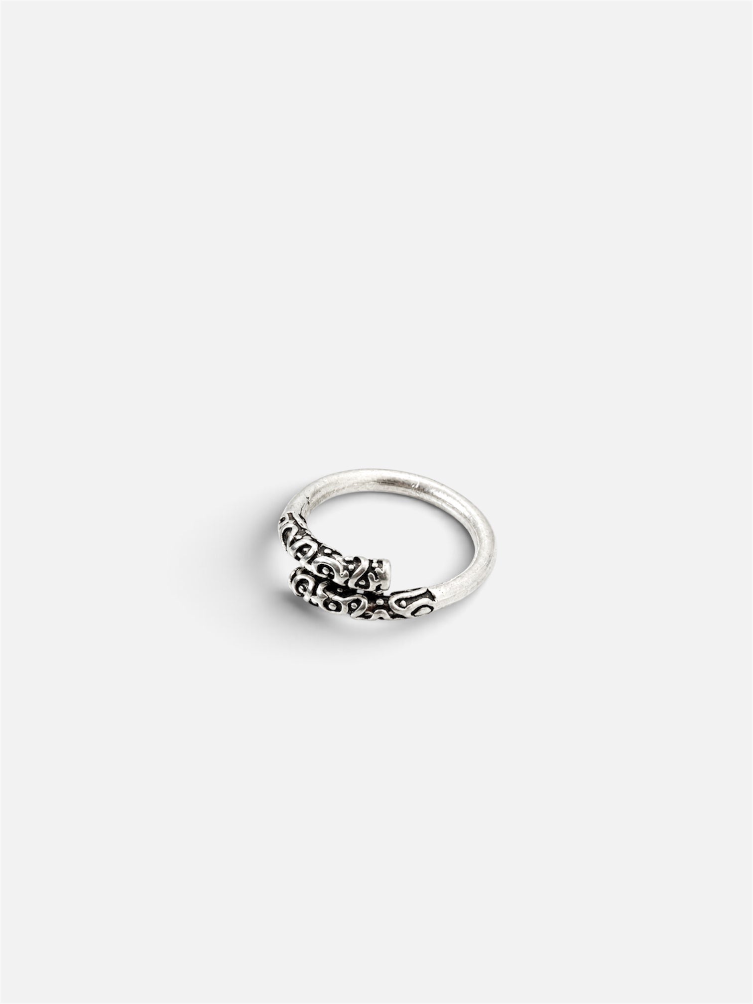 VEYRONE SIGNET RING